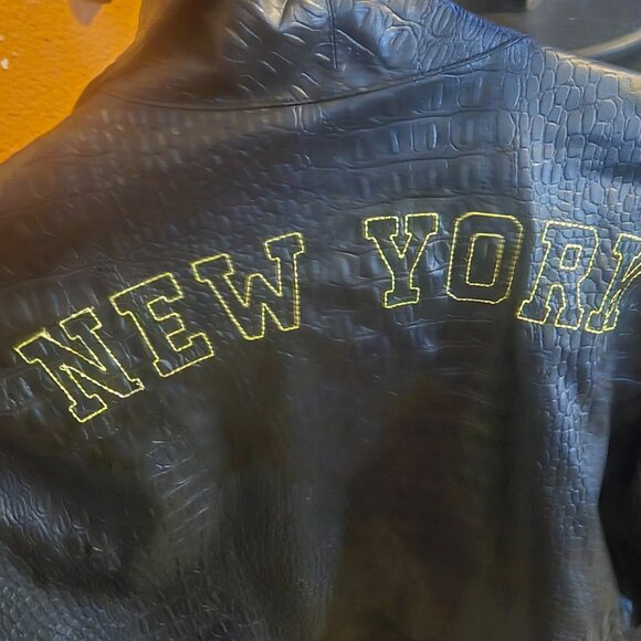 Shein leather type jacket - Picture 4 of 4